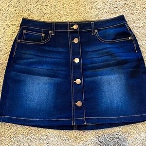 Stretchy button up denim skirt NWOT